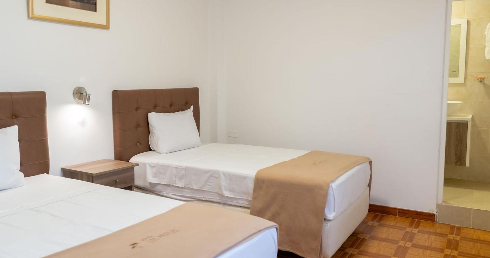 Hostal Los Frayles Paracas Exterior foto